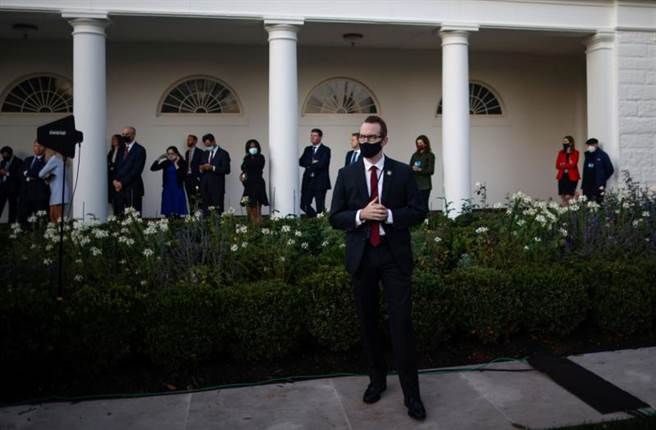 「华盛顿邮报」报导，超过130名特勤局探员因接触到新冠患者，不是被传染、就是正在隔离。图为美国特勤局员工。（路透社）