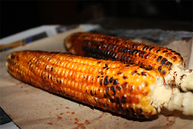 夜市烤玉米一支180？他仔细一看吓坏：魔鬼藏在细节！(示意图/达志影像)