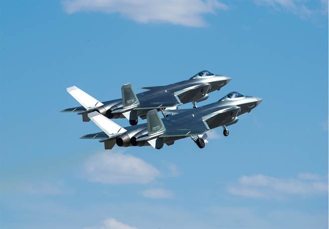 大陆歼-20战机是除了美军F-22与F-35之外唯一进行实战部署的第5代战机。（图／中国军网）