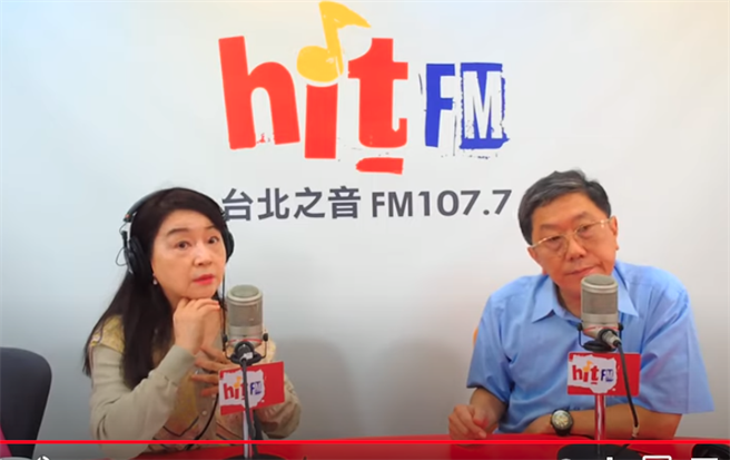 何時能出國趴趴走？專家揭最快明年底，最慢後年。圖為福部傳染病防治諮詢會預防接種組召集人、台大醫院感染科醫師李秉穎與主持人周玉蔻。(翻攝自YOUTUBE)
