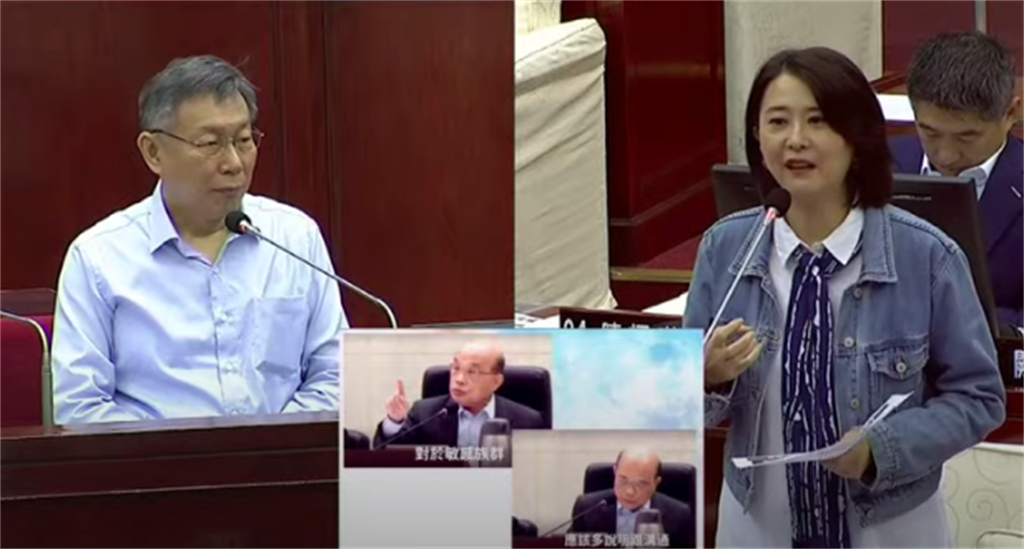 台北市長柯文哲（左）17日赴議會接受市政總質詢。（摘自柯P直播）