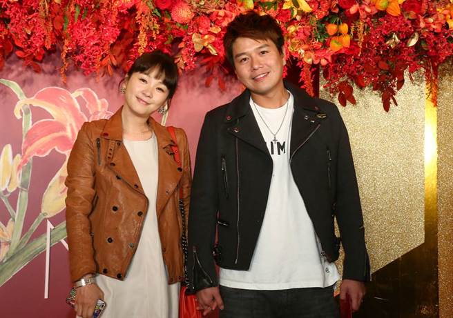 六月亲上火线，在脸书发文驳斥婚变传闻。（图／本报系资料照片）