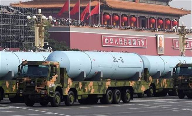 解放军在2019年10月1日中共建政70周年大阅兵中秀出巨浪-2飞弹（见图）。（中新社）