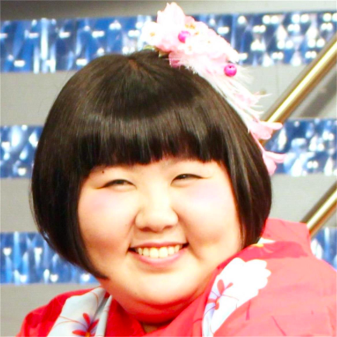 酒井蓝是现任吉本新喜剧座长，在关西地区是人人皆知的一姊级谐星。（取自酒井蓝IG）