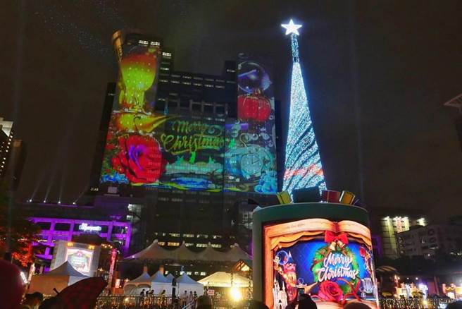 新北欢乐耶诞城13日晚间热闹开城，一名国中少女去逛后失踪4天，18日被警方寻获。（中时资料照 许哲瑗摄）