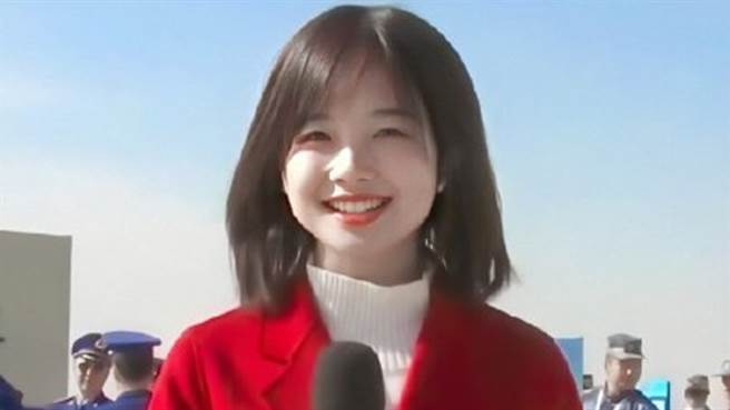 王冰冰被封最美女记者。（图／微博）