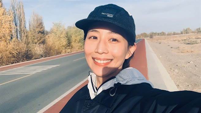 张钧宁近日换了短髮。（图／微博@张钧宁）