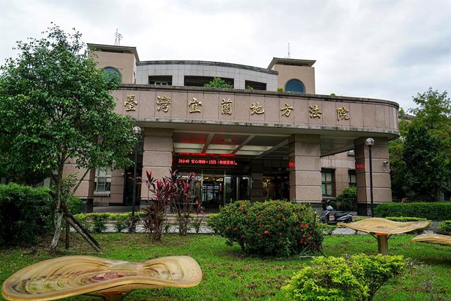 宜兰县杨姓男子骑乘机车与转弯倒地的曾姓骑士发生擦撞，曾男送医后不治，检方依过失致死罪嫌起诉杨男，宜兰地方法院判杨男无罪。（本报资料照片）