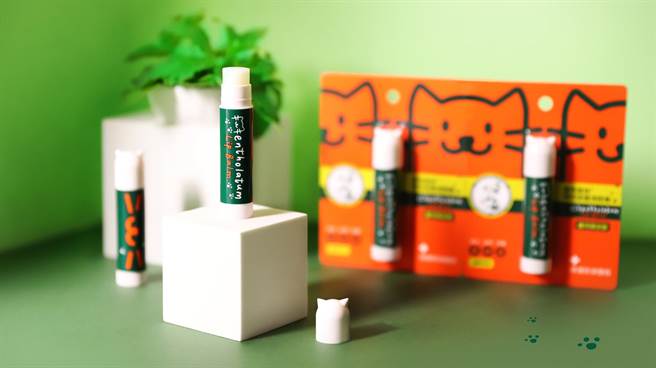 曼秀雷敦薄荷修护润唇膏猫耳限定版3.5g，120元（见图：曼秀雷敦提供）。