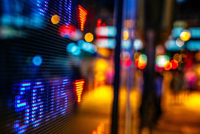 分析师提醒投资人，别忘记一个永远不变的道理，「市场永远是对的」。（示意图/达志影像/shutterstock）
