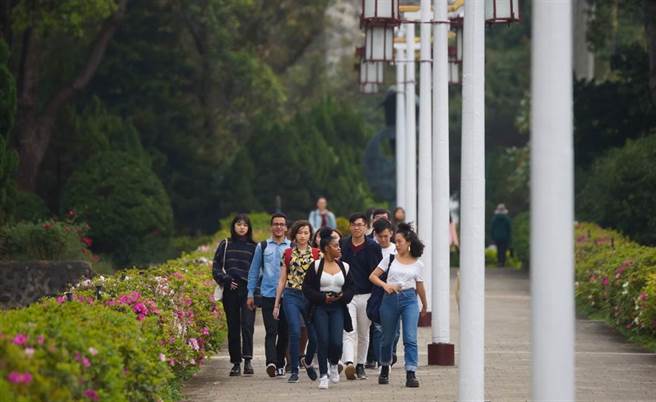 网友好奇10年前最顶尖的私立大学是哪间，引发网友热议，许多上不了台大，又不想离开台北的建中生都会跑来读。(淡江大学提供）