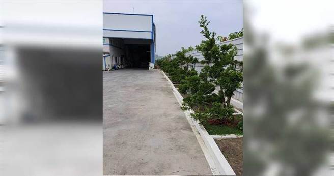 工厂老板李荣坤投资改建厂房，以符合包括消防、绿化及建筑建蔽率的规定。(图╱读者提供）