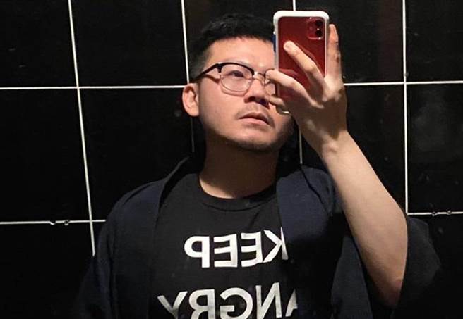 馬來西亞籍歌手丘沁偉，與台北市前議員獨子鬧翻，互控對方並提告。（圖／摘自丘沁偉臉書）