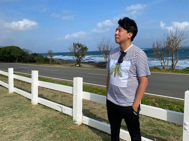 梁赫群说，举凡各种道具採购、日常生活用品，只要能开统一编号，并且能拿空白收据的店家，就会进去消费。(摘自脸书)