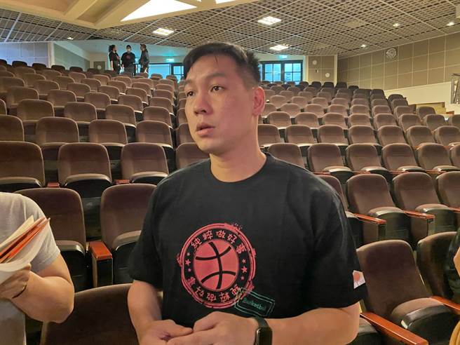 陈世念强调自己从来没想过退休，只要能在场上帮到队友就想继续打下去。(黄及人摄)