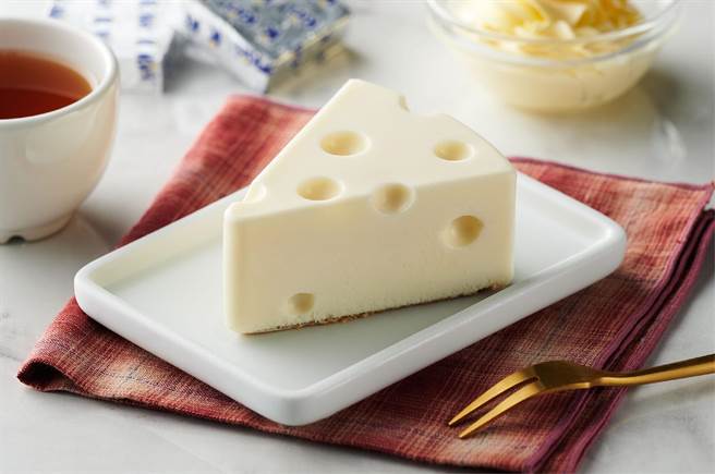 We Sweet x kiri新品，一块乳酪蛋糕，每盒约80g，原价69元、28、29日特价65元。（全联提供）