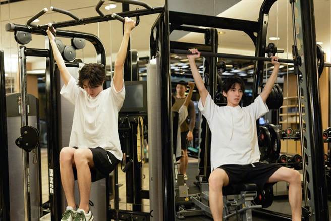 除了健身餐，王俊凯也相当认真做训练 (图/ 翻摄自王俊凯微博)