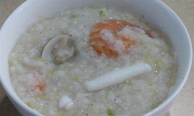 李復甸》海鲜粥 煮粥吃粥也有大学问(图/爱传媒 提供)