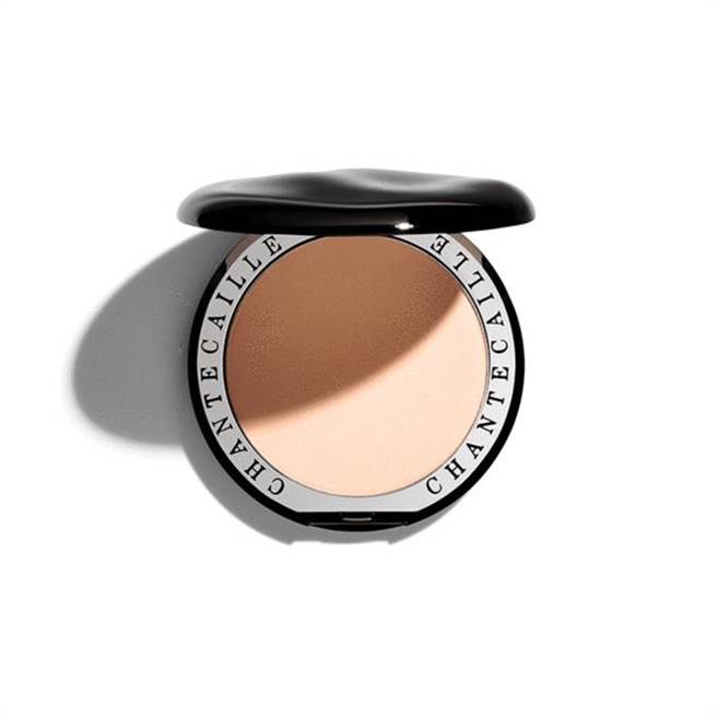 香缇卡HD高画质修片蜜粉饼12g，3000元。（香缇卡提供）