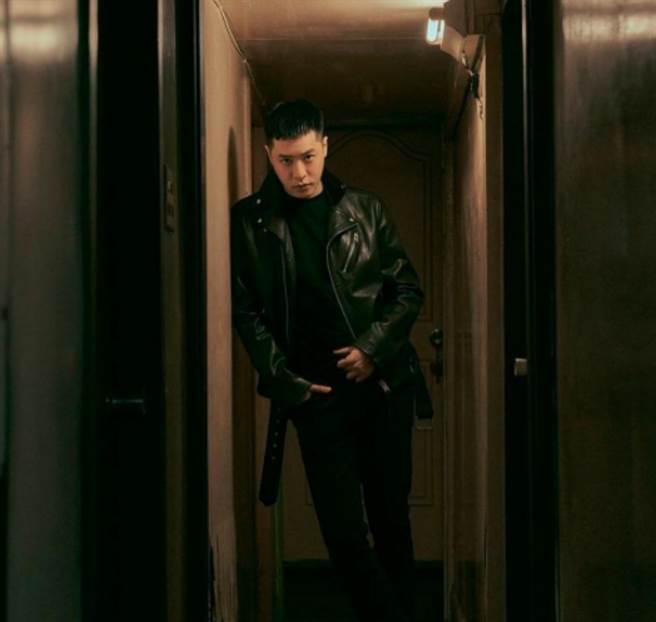 周汤豪惊传动手术「痛不欲生」 卧病床憔悴惨况曝光(图/ 摘自周汤豪脸书)