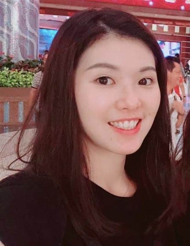 方柏雅出身于警察世家，曾在街头追捕抢劫犯立功，也经常响应公益捐血活动。（翻摄画面／李俊淇新北传真）