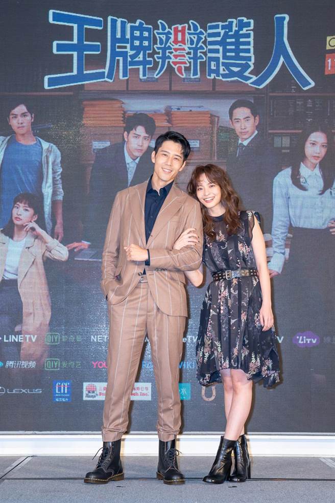 《王牌辩护人》主演胡宇威、叶星辰。（东森提供）