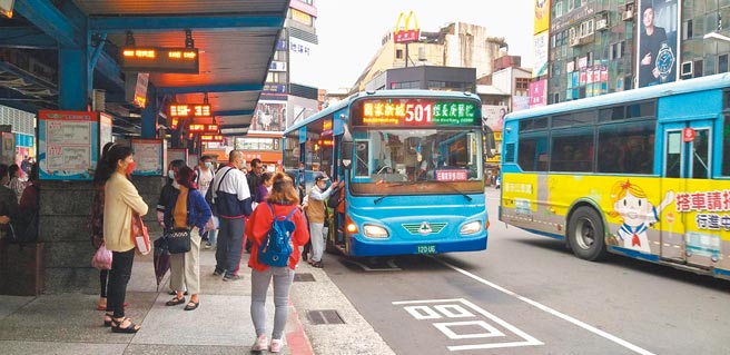 基隆市公车连年亏损，交通处增编约1亿元预算补贴公车处。（翻摄照片／陈彩玲基隆传真）