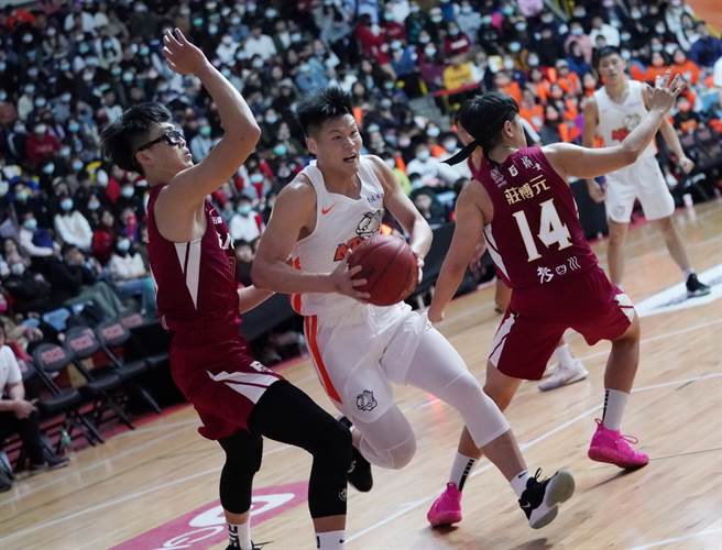 国体前锋谢承谙27日攻下全队最高19分。(大专体总提供)