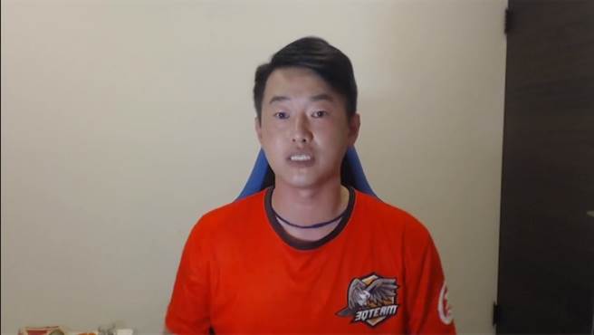 陈柏惟前天晚上对国民党放狠话「别以为我不敢1打35」 (图／陈柏惟脸书直播)