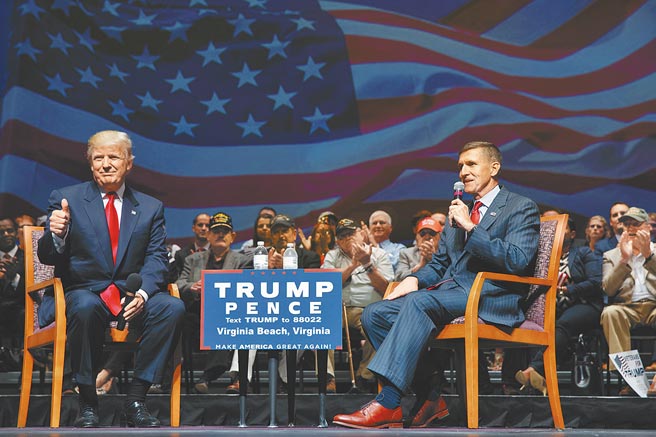 美国总统川普25日突然特赦前白宫国安顾问佛林，后者2017年12月因在「通俄门」调查期间向联邦调查局（FBI）作偽证而认罪。川普之举引发外界关注，他在剩余的任期会否有更多特赦行动。（美联社）