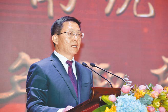 11月25日，雲南省人大會常委會表決任命王予波為副省長，並代理省長，成為60後省級一把手的新員。（中新社資料照片）