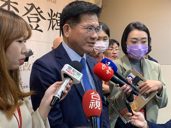 針對藍委陳玉珍爆料，交通部長林佳龍向蔡英文總統抱怨蘇揆，林佳龍今受訪表示，這是亂講的不必當真。（林縉明攝）