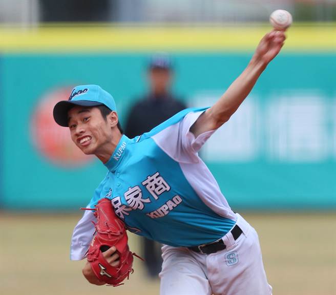 谷保家商投手林昱珉救火成功，助球队挺进黑豹旗冠军战。（陈怡诚摄）