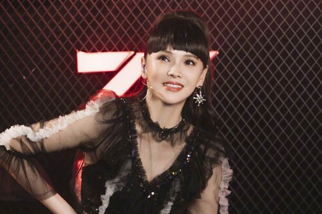 雙11購物節剛過，伊能靜的超強購買力讓大家震驚 (圖/ 伊能靜微博)