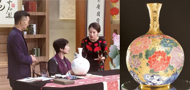 张美云在「国宝苑」现场展演法华工艺。图／先盈艺术提供