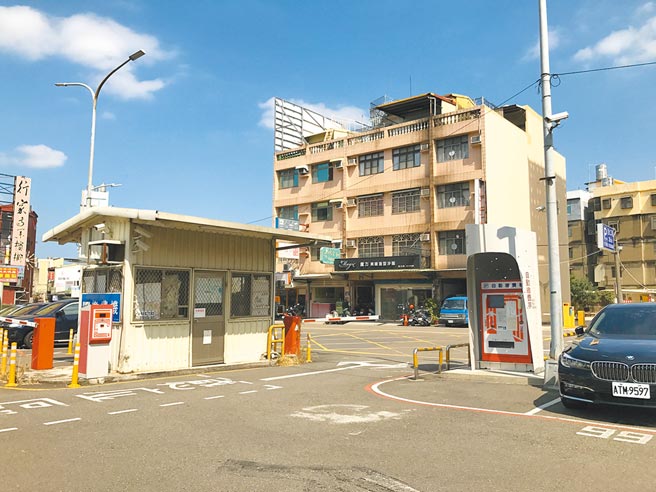 舊有的西大路停車場僅100席汽車位，無機車位，已無法滿足民眾需求。（新竹市府提供／邱立雅竹市傳真）