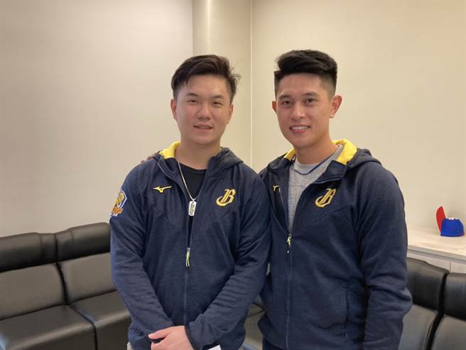 中信兄弟吴东融和江坤宇是二游搭檔，不过未来吴东融将要转队味全龙。（邓心瑜摄）