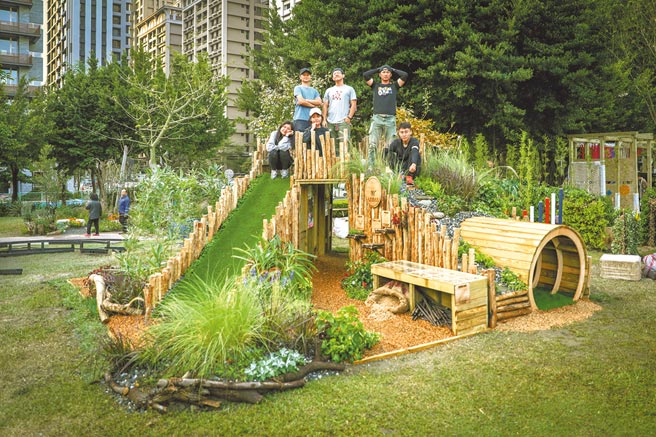 捷运幸褔站限时美拍新景点 可互动景观作品超吸睛