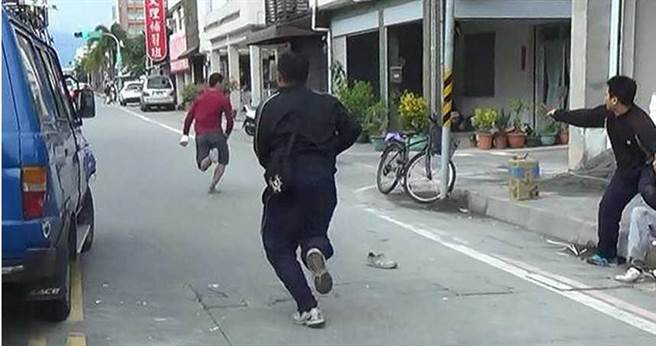 法規制度的瑕疵，也讓外籍移工逃逸事件頻傳，今年截至10月底，逃逸看護工人數已經攀升到16532人。（圖／報系資料照）