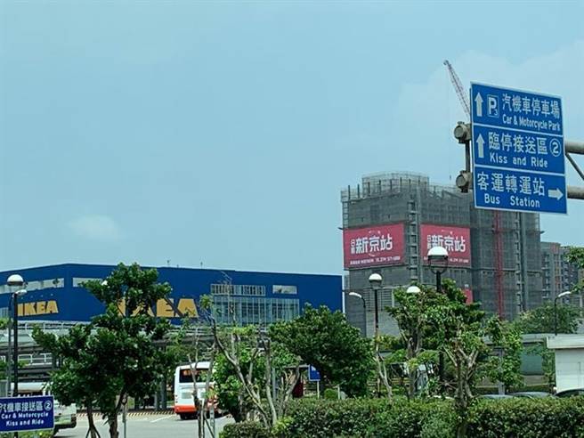 日胜生今天再度喷量涨停，桃园青埔新案「新京站」总销18亿元，已100％销售一空，预计2021年第二~第三季完工交屋入帐，为利多题材之一。图／蔡惠芳摄