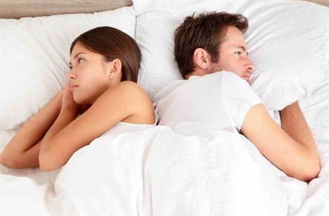 人妻发文表示，老公每晚讨啪，但自己却不想被碰拒绝，网劝多沟通。（示意图／达志影像／shutterstock提供）