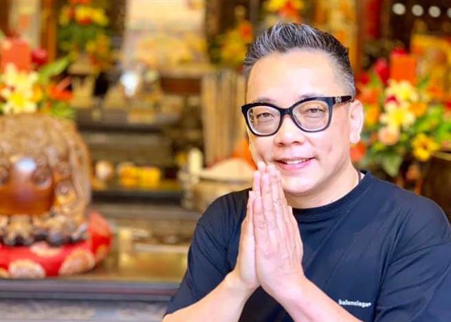 命理专家詹惟中老师另外扑克牌占卜，分析每个月份寿星在本周的爱情运势(图翻摄自詹惟中FB)