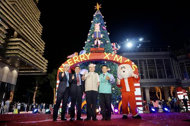 南纺购物中心A2馆预计于12月25日试营运，目前已释出大量职缺。（读者提供／李宜杰台南传真）