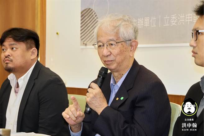 中研院前院长李远哲表示，在标准以下，吃了莱猪对健康影响不大。图为「科学家披露气候变迁危机」记者会现场照片。（图／摘自洪申翰脸书）