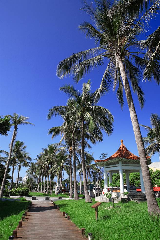 在这里可以享受和煦阳光和海风拂面，让人心旷神怡。(图/花莲趣提供)