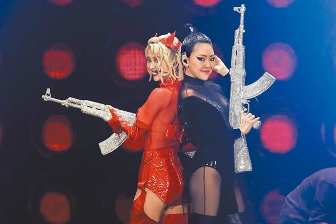 小S以嘉宾身分现身蔡依林演唱会，嗨翻全场 (图/ 凌时差提供)