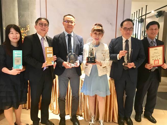 远百总经理徐雪芳「审慎乐观」看待明年景气。（郭家崴摄）