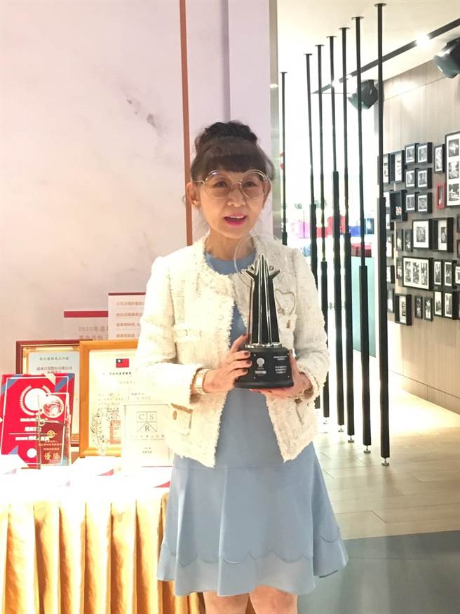 远百总经理徐雪芳「审慎乐观」看待明年景气。（郭家崴摄）