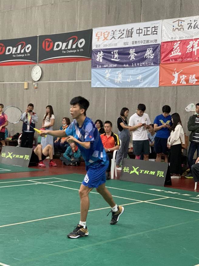 身障运南市代表队选手方振宇在本届赛事中，成就田径、羽球双栖双夺金的荣耀。（体育处提供／李宜杰台南传真）