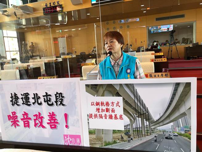 市议员沈佑莲今天为民请命说，捷运绿线北屯段噪音问题还是困扰沿线不少居民，「天天得吃安眠药才能入睡」，让居民很抓狂。（陈世宗摄）